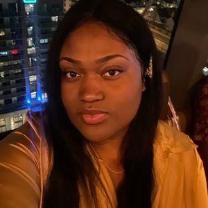 Meet your Posher, Jasmine